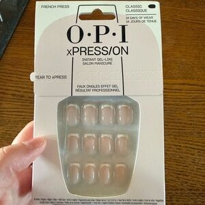 OPI xPRESS/ON Faux Nails – Nude Base with White Tips